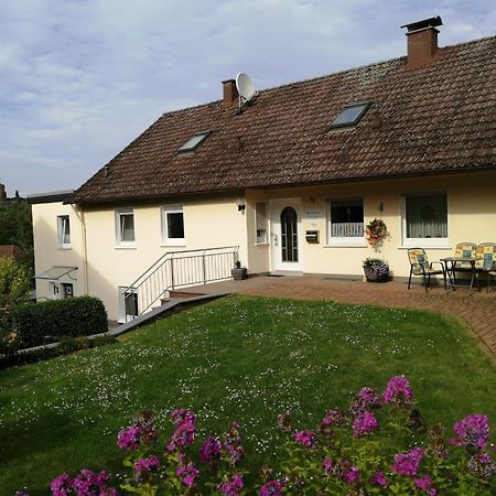 Flat In Polle Near The Forest 외부 사진