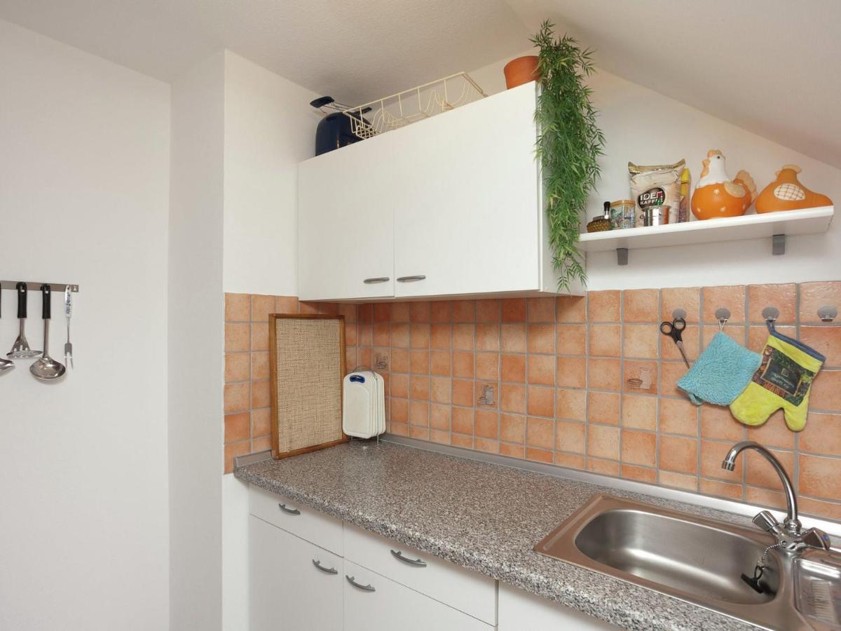 Flat In Polle Near The Forest 외부 사진