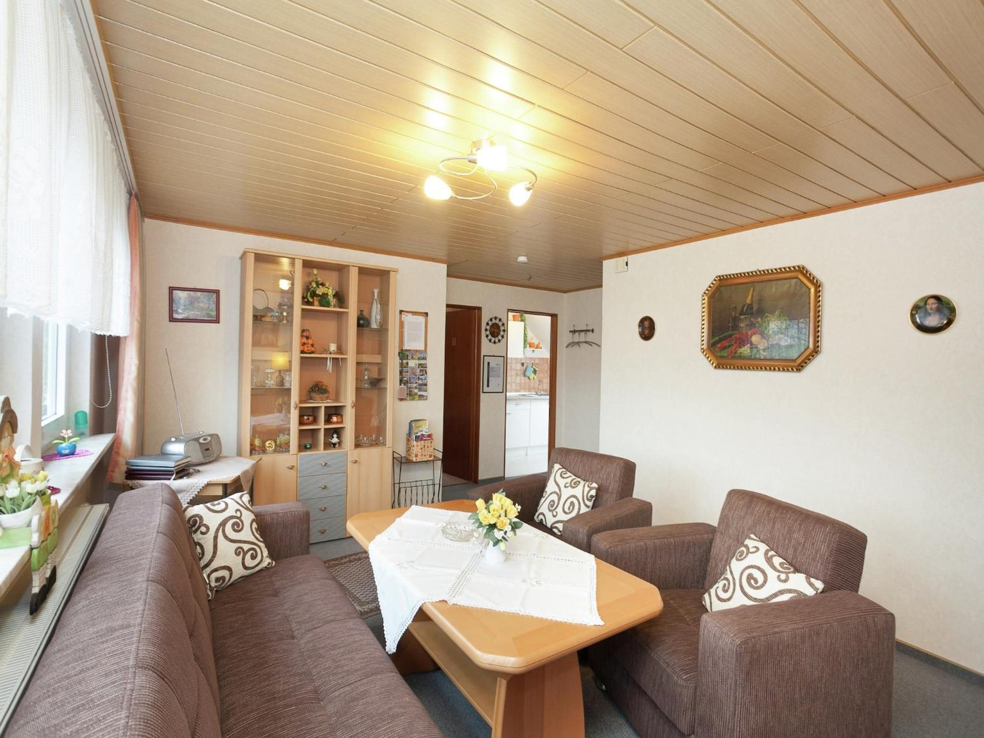 Flat In Polle Near The Forest 외부 사진